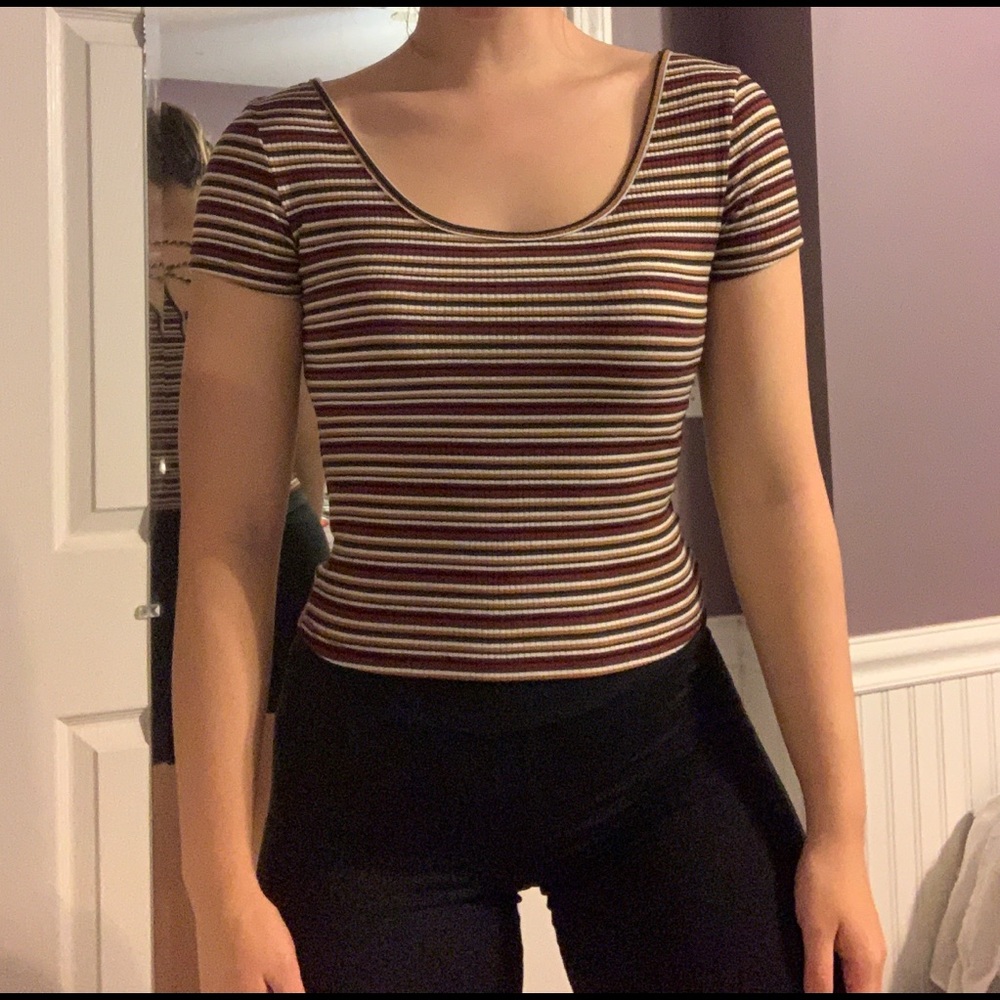 Charlotte Russe Short-sleeve Crop Top